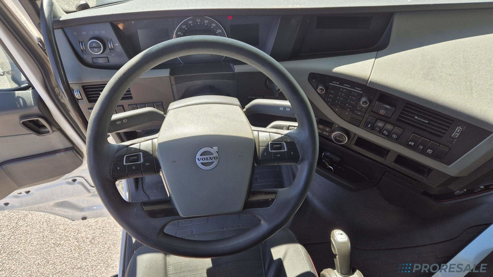 VOLVO FH 460 EURO 6 - Tracteur routier: photos 4 VOLVO FH 460 EURO 6 - Tracteur routier: photos 4