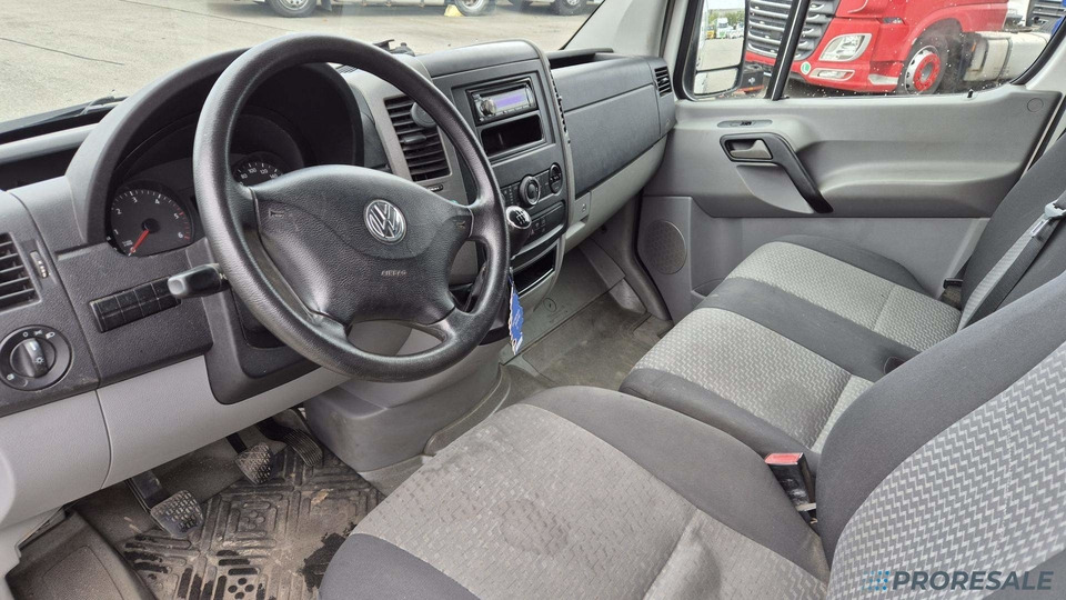 VOLKSWAGEN CRAFTER 2,0 TDi 100 kW skříňový - Fourgon grand volume: photos 5 VOLKSWAGEN CRAFTER 2,0 TDi 100 kW skříňový - Fourgon grand volume: photos 5