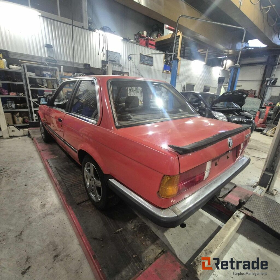 1984 BMW 323 i..Se video - Voiture: photos 5 1984 BMW 323 i..Se video - Voiture: photos 5