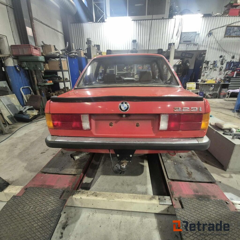 1984 BMW 323 i..Se video - Voiture: photos 3 1984 BMW 323 i..Se video - Voiture: photos 3