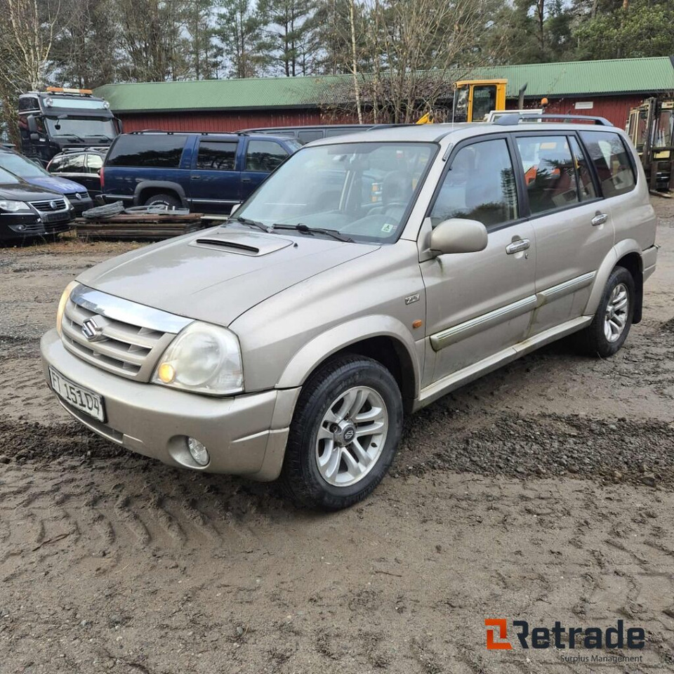 2005mod. SUZUKI GRAND VITARA XL-7 2,0 td. Se video! - Voiture: photos 4 2005mod. SUZUKI GRAND VITARA XL-7 2,0 td. Se video! - Voiture: photos 4