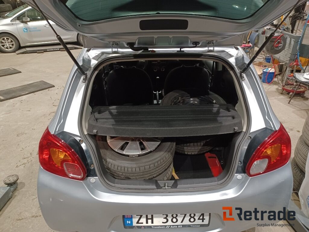 Bil Mitsubishi Space Star - Voiture: photos 4 Bil Mitsubishi Space Star - Voiture: photos 4