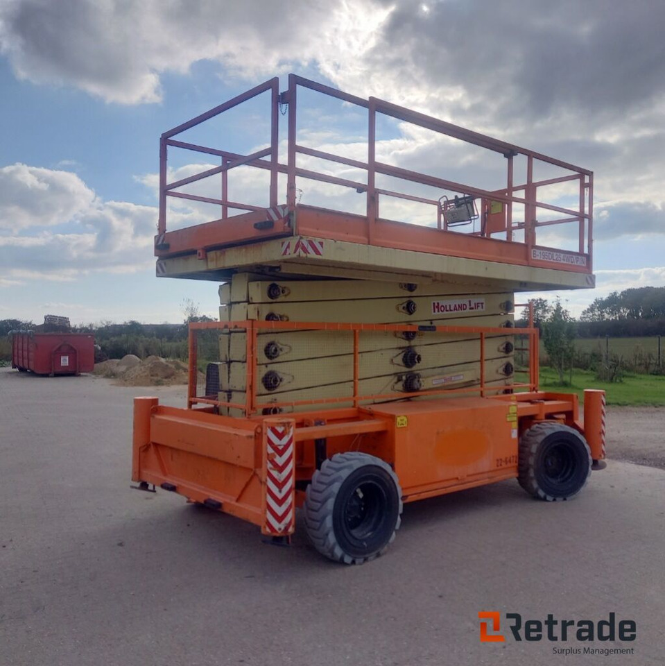 Holland Lift B-195DL25 -4WD /P/N - Engins de chantier: photos 5 Holland Lift B-195DL25 -4WD /P/N - Engins de chantier: photos 5