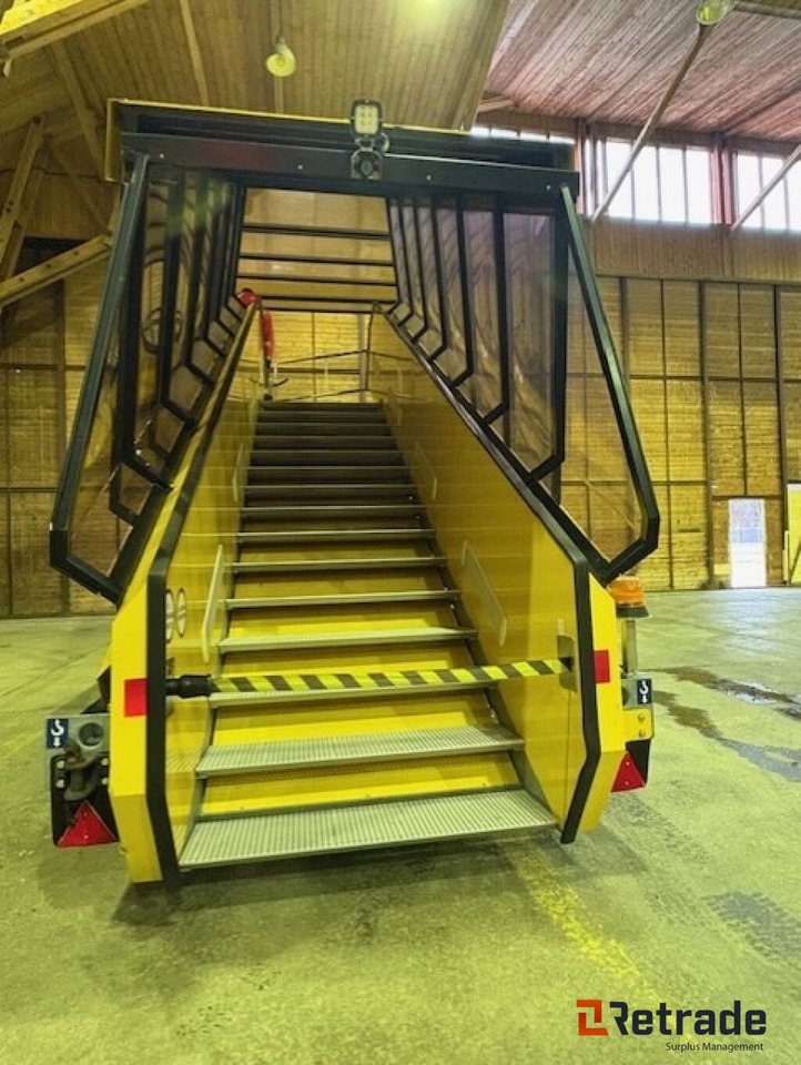 Flytrapp - TIPS FREEWAY 2458Pe - Lav timestand. - Escalier d'embarquement: photos 5 Flytrapp - TIPS FREEWAY 2458Pe - Lav timestand. - Escalier d'embarquement: photos 5