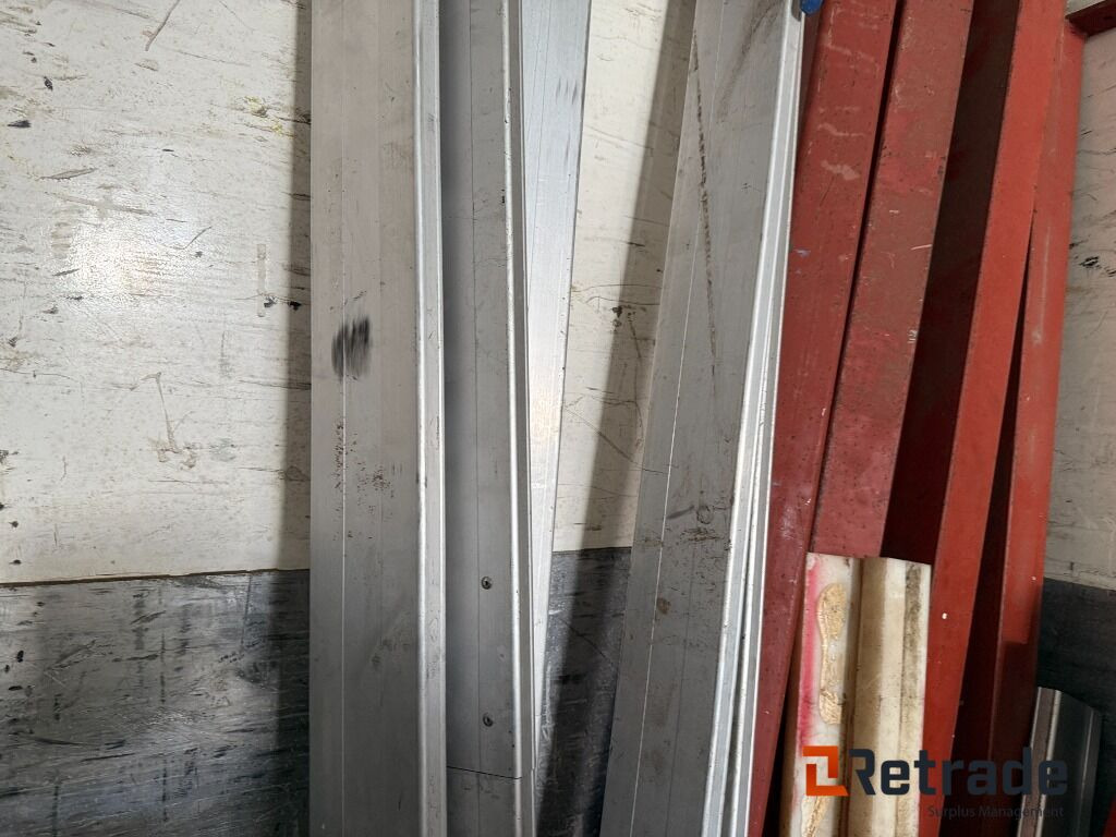 Matériel de magasinage Forankra Godsstöttor: photos 8 Matériel de magasinage Forankra Godsstöttor: photos 8