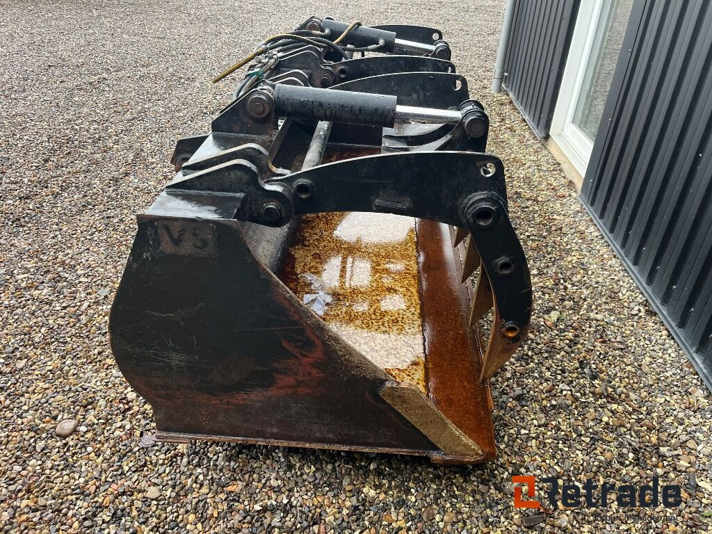 Forskelligt udstyr VS Overfaldsklo - Godet pour chargeur: photos 5 Forskelligt udstyr VS Overfaldsklo - Godet pour chargeur: photos 5