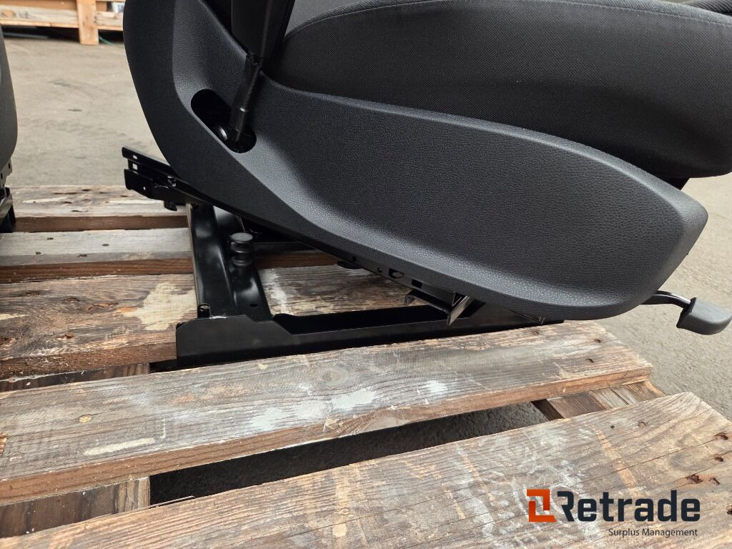 Framstolar Nya Mercedes Benz Sprinter - Voiture: photos 3 Framstolar Nya Mercedes Benz Sprinter - Voiture: photos 3