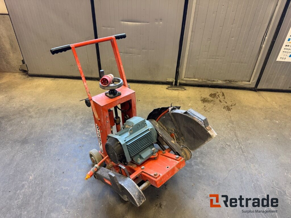 Golvsåg Husqvarna FS 600 E - Matériel de chantier: photos 4 Golvsåg Husqvarna FS 600 E - Matériel de chantier: photos 4