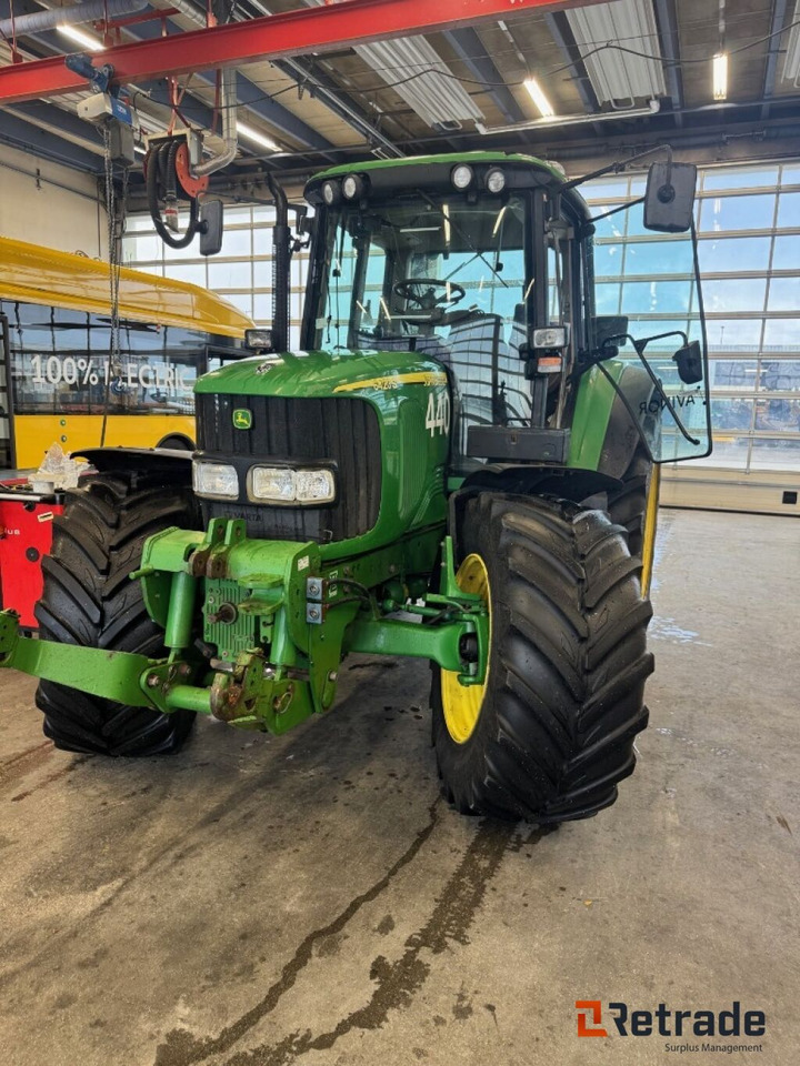 JOHN DEERE 6420S - 7114 timer - 2006 Modell - Tracteur agricole: photos 1 JOHN DEERE 6420S - 7114 timer - 2006 Modell - Tracteur agricole: photos 1