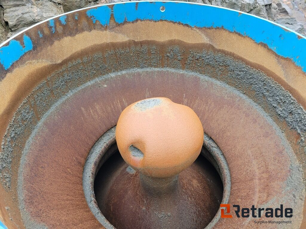 Kross Morgårdshammar 400-140 - Matériel de chantier: photos 4 Kross Morgårdshammar 400-140 - Matériel de chantier: photos 4