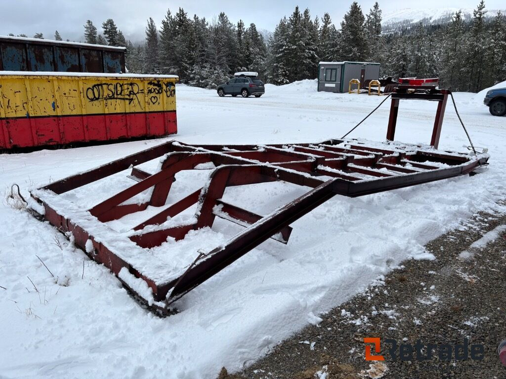 Lågbyggt maskinflak på lastväxlarram - Benne ampliroll: photos 2 Lågbyggt maskinflak på lastväxlarram - Benne ampliroll: photos 2