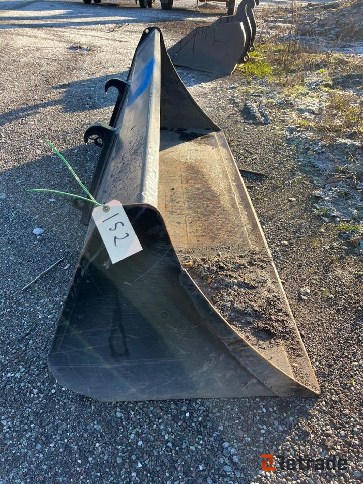 Lilleseth 230 skuffe /m trimafeste - Godet pour chargeur: photos 1 Lilleseth 230 skuffe /m trimafeste - Godet pour chargeur: photos 1