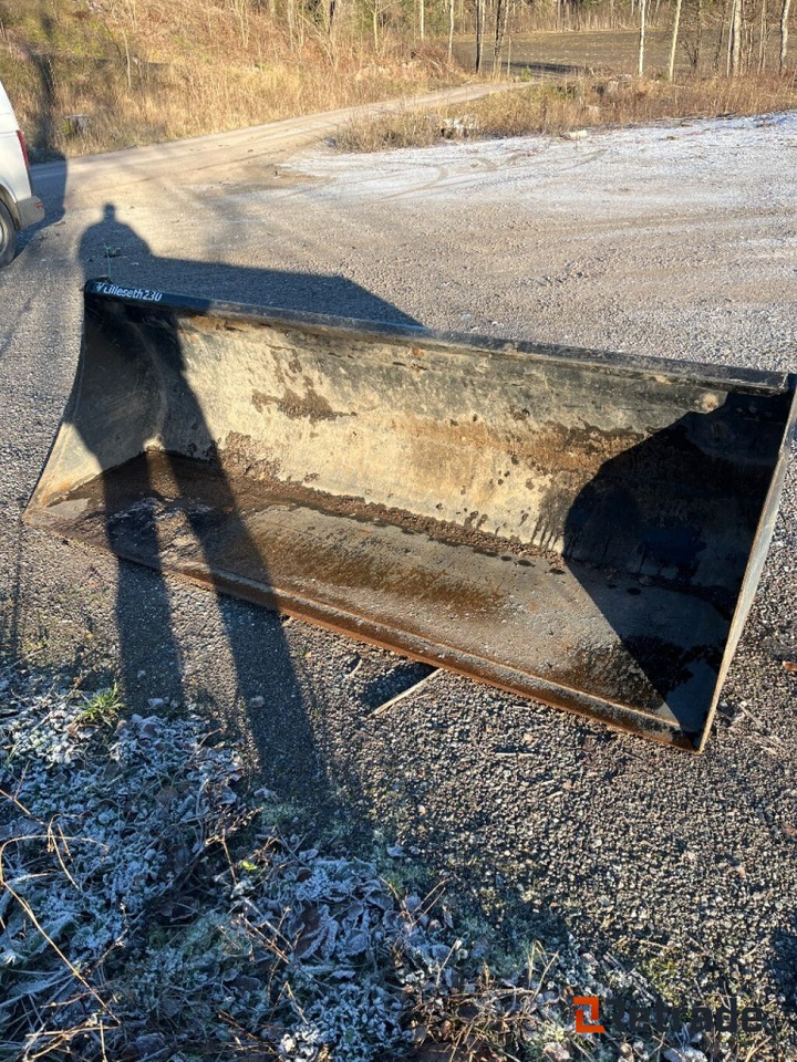 Lilleseth 230 skuffe /m trimafeste - Godet pour chargeur: photos 2 Lilleseth 230 skuffe /m trimafeste - Godet pour chargeur: photos 2