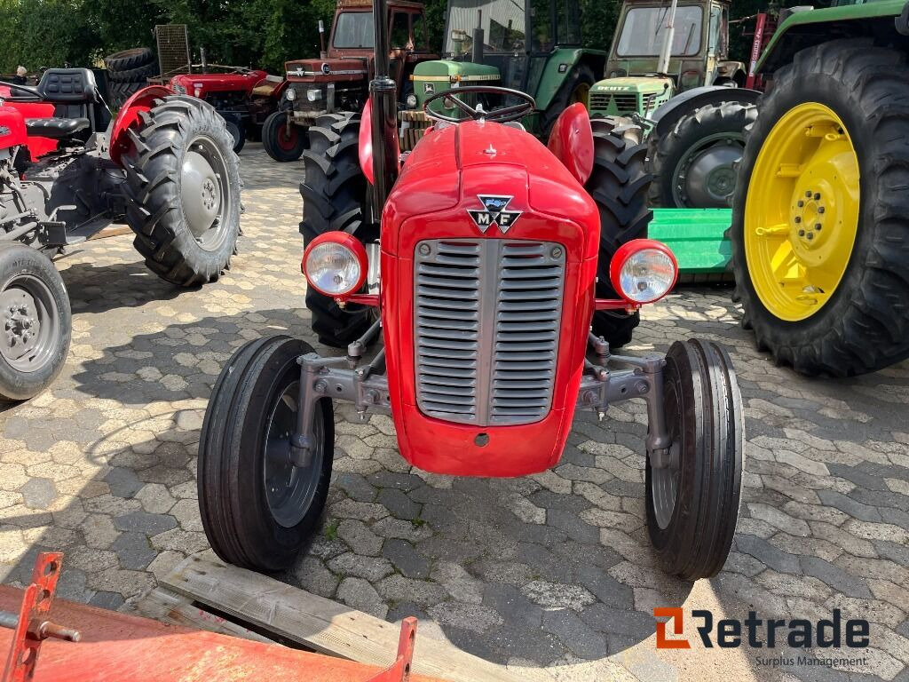 Traktor Massey Ferguson 35 - Machine agricole: photos 2 Traktor Massey Ferguson 35 - Machine agricole: photos 2