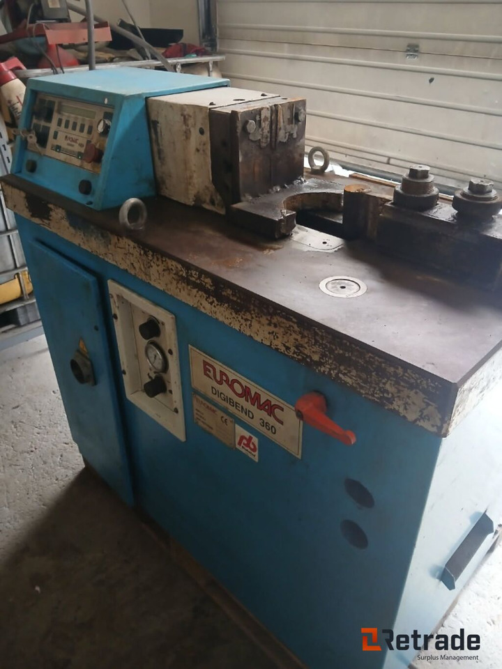 Bøyemaskin for armeringsjern - Matériel industriel: photos 1 Bøyemaskin for armeringsjern - Matériel industriel: photos 1