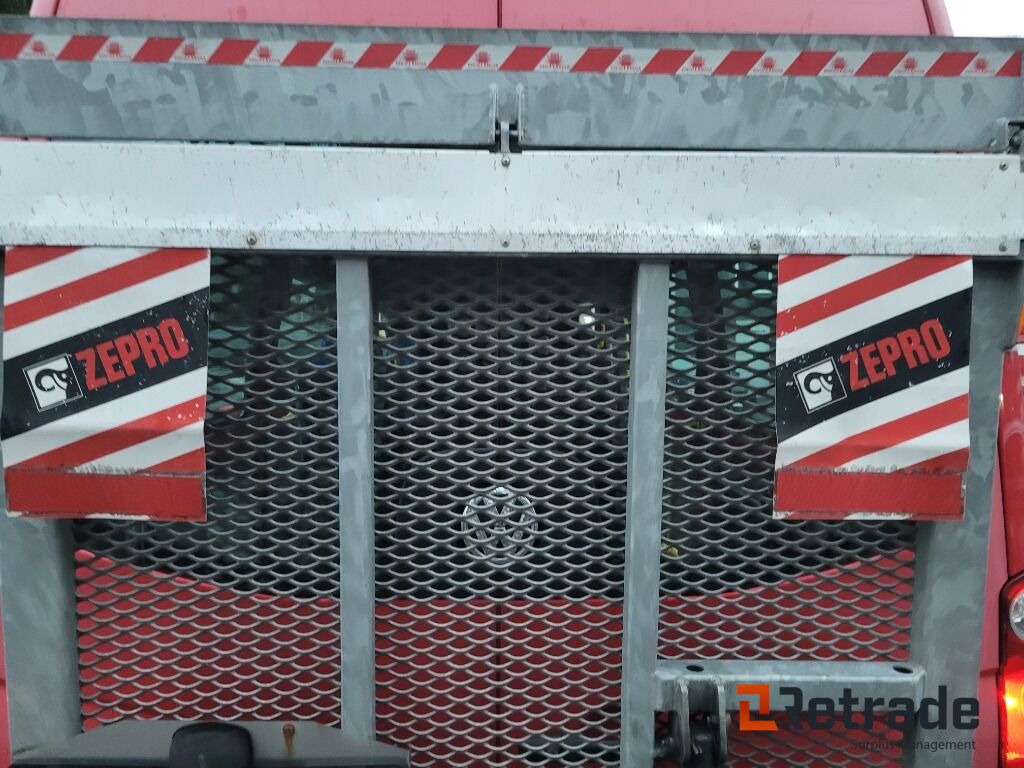 Rullstolslift Dhollandia DHLSPH05 - Voiture: photos 3 Rullstolslift Dhollandia DHLSPH05 - Voiture: photos 3