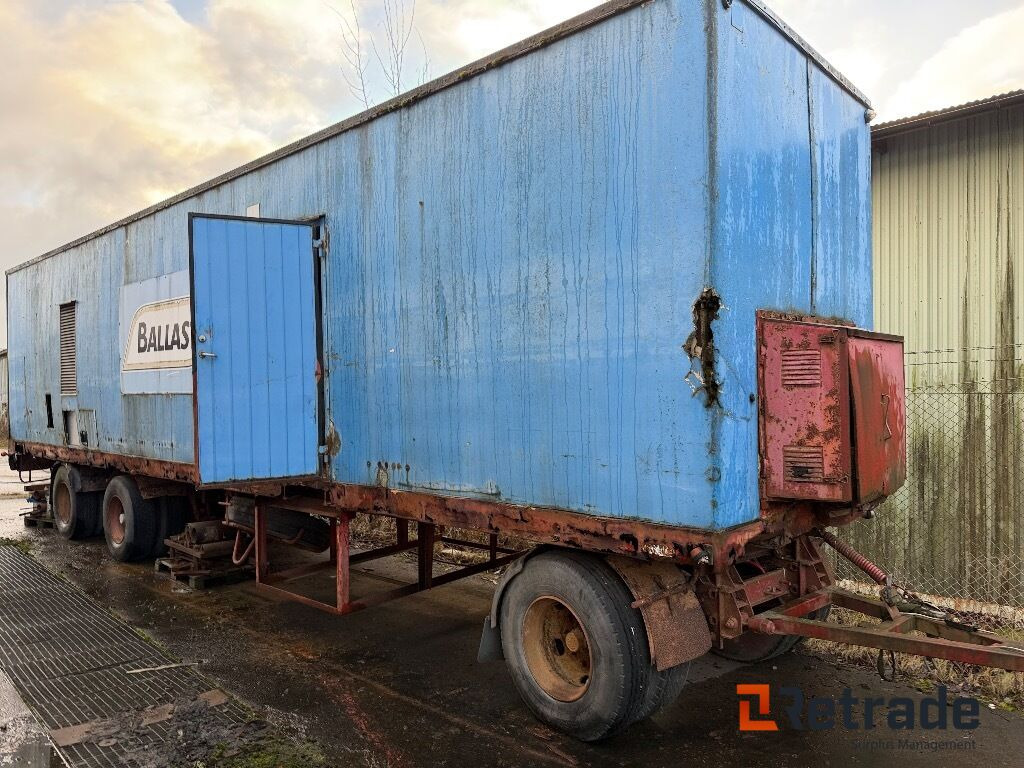 Släpvagn med skåp - Remorque fourgon: photos 3 Släpvagn med skåp - Remorque fourgon: photos 3