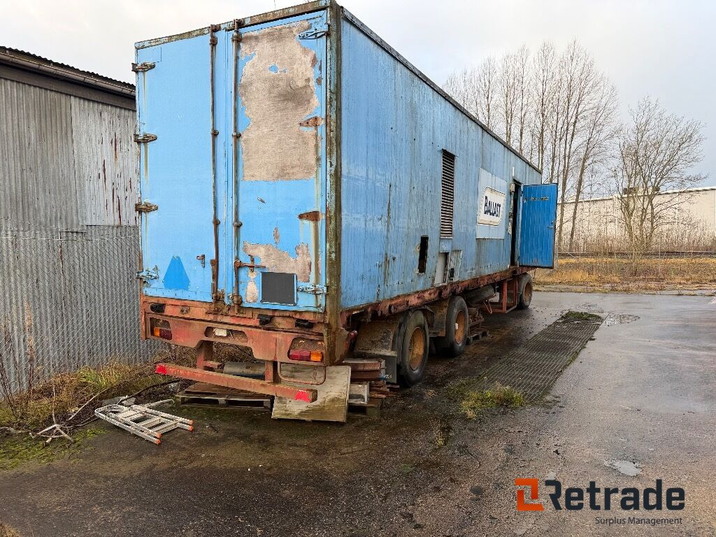 Släpvagn med skåp - Remorque fourgon: photos 1 Släpvagn med skåp - Remorque fourgon: photos 1