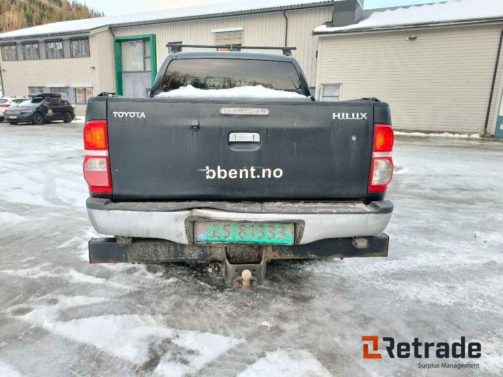Voiture TOYOTA Hilux 4WD: photos 9 Voiture TOYOTA Hilux 4WD: photos 9