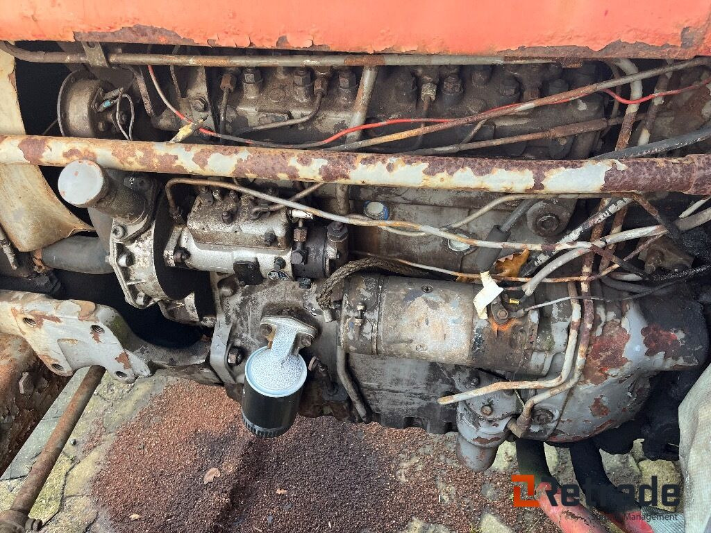 Tracteur agricole Traktor Massey Ferguson 175 Traktor: photos 9