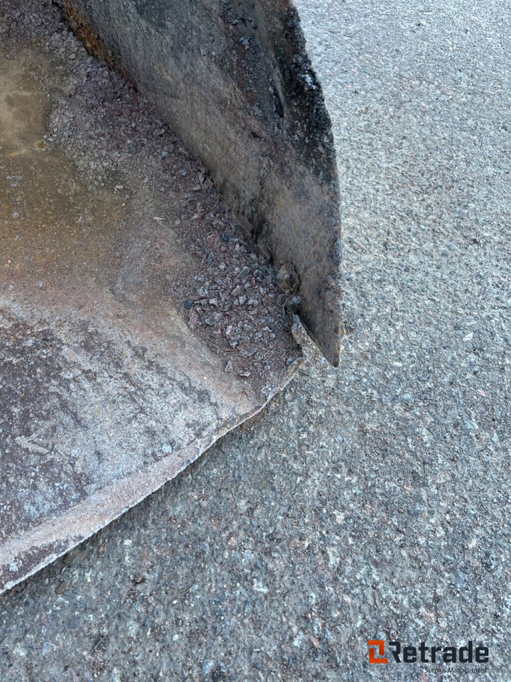 Traktorskuffe m/ Trimafeste - Godet pour chargeur: photos 3 Traktorskuffe m/ Trimafeste - Godet pour chargeur: photos 3