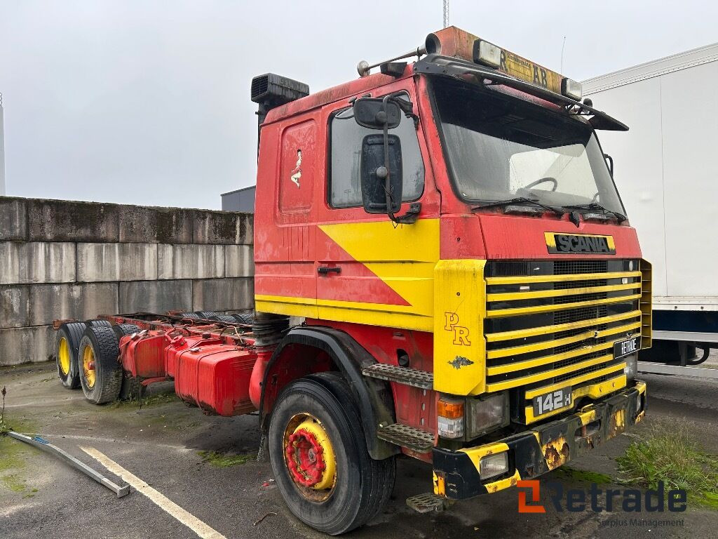 Veteranlastbil SCANIA R142H 6x2 chassi - Châssis cabine: photos 3 Veteranlastbil SCANIA R142H 6x2 chassi - Châssis cabine: photos 3