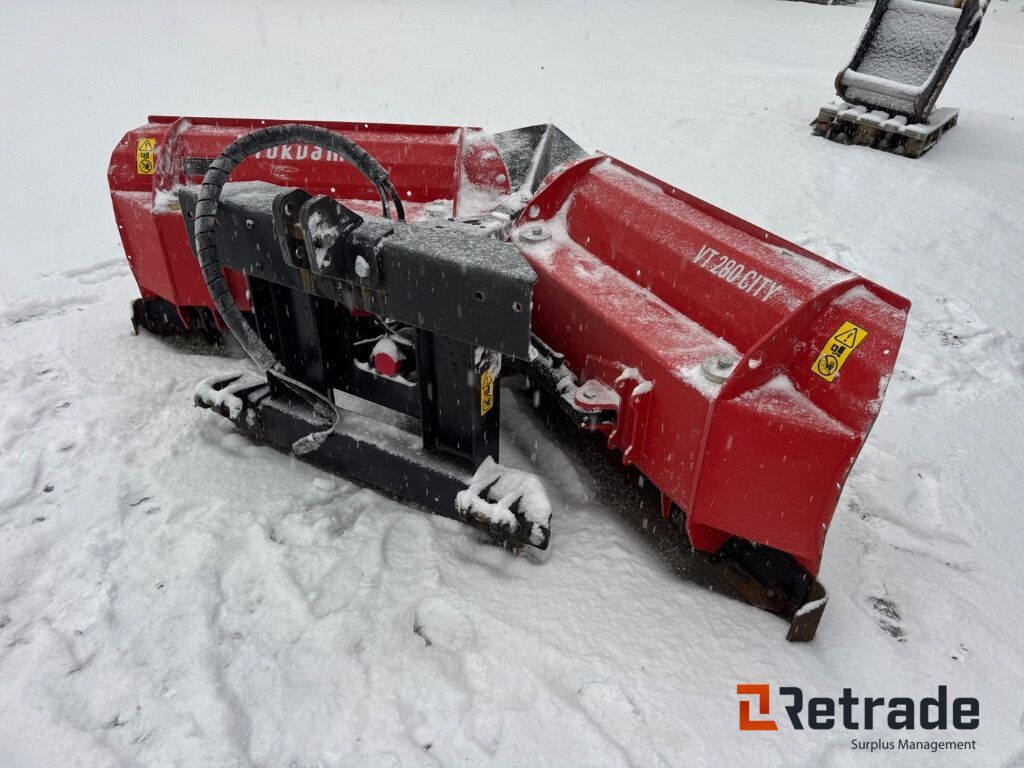 Vikplog Tokvam VT280 City med 3 - punktfäste - Matériel de chantier: photos 1 Vikplog Tokvam VT280 City med 3 - punktfäste - Matériel de chantier: photos 1