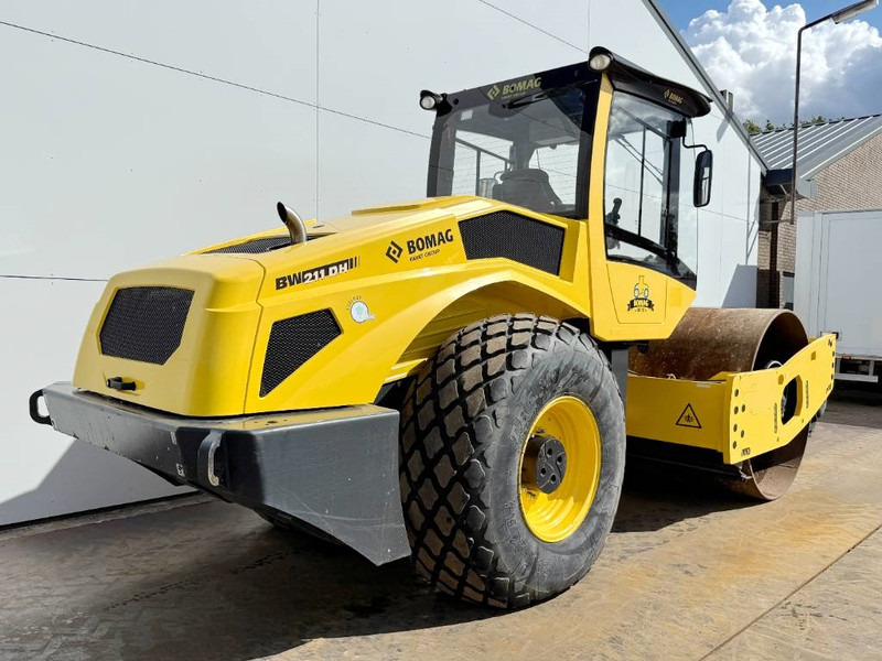 Bomag BW211DH-5 - German Machine / Only 1311 Hours! - Compacteur: photos 5 Bomag BW211DH-5 - German Machine / Only 1311 Hours! - Compacteur: photos 5
