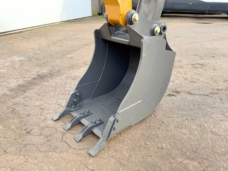 Tractopelle Case 570SV 4WD - 4/1 Bucket / Telescopic Boom / AC: photos 17