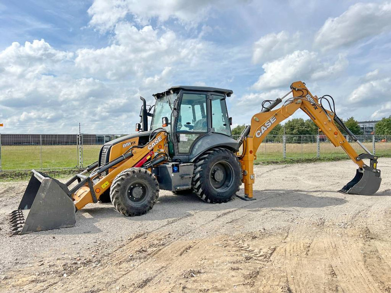 Case 851FX Plus 4WD - New / Unused / Telescopic - Tractopelle: photos 1 Case 851FX Plus 4WD - New / Unused / Telescopic - Tractopelle: photos 1