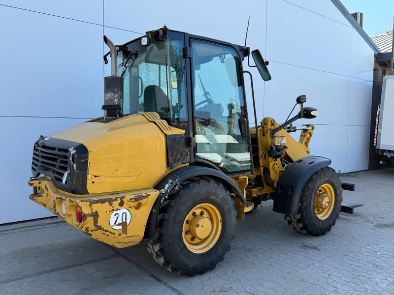 Cat 906H - Auto Greasing / Quick Coupler - Chargeuse sur pneus: photos 5 Cat 906H - Auto Greasing / Quick Coupler - Chargeuse sur pneus: photos 5