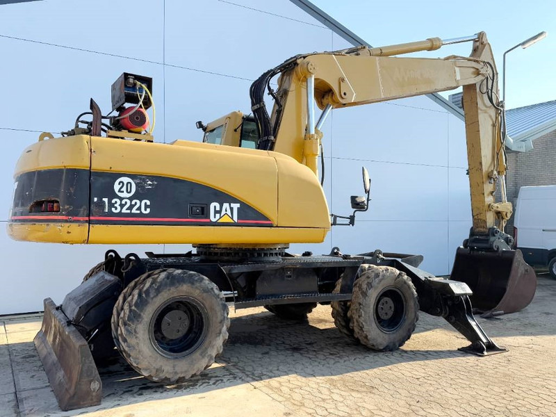Cat M322C - German Machine / Triple Boom - Pelle sur pneus: photos 5 Cat M322C - German Machine / Triple Boom - Pelle sur pneus: photos 5