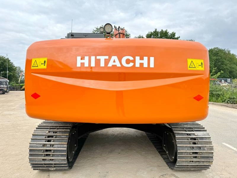 Hitachi ZX220LC-5G / 2025 ULTRA MODEL / ISUZU ENGINE - Pelle sur chenille: photos 4 Hitachi ZX220LC-5G / 2025 ULTRA MODEL / ISUZU ENGINE - Pelle sur chenille: photos 4
