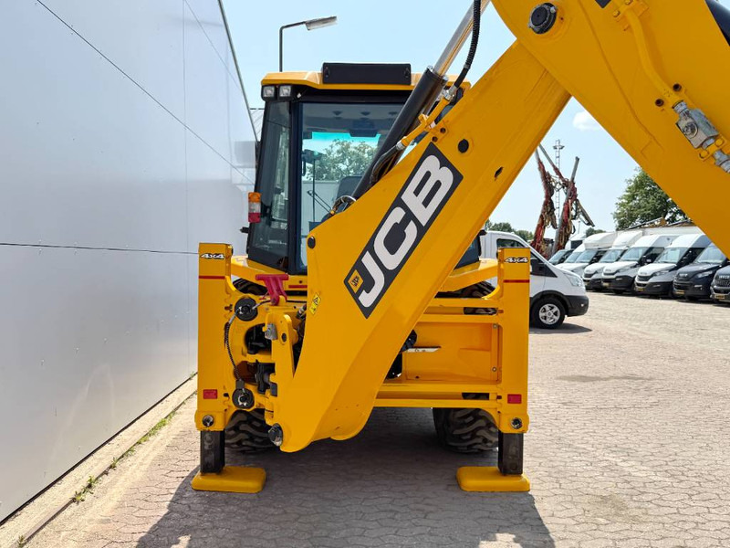 JCB 3DX / 3CX Plus 4WD - New / Unused/ Hammer Lines AC - Tractopelle: photos 3 JCB 3DX / 3CX Plus 4WD - New / Unused/ Hammer Lines AC - Tractopelle: photos 3