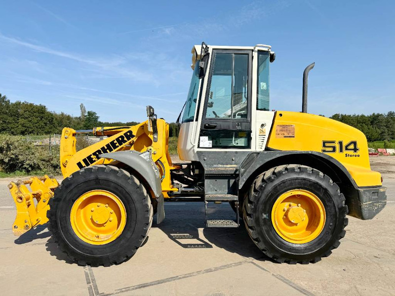 Liebherr L514 Stereo - German Machine / 4 Wheel Steering - Chargeuse sur pneus: photos 1 Liebherr L514 Stereo - German Machine / 4 Wheel Steering - Chargeuse sur pneus: photos 1