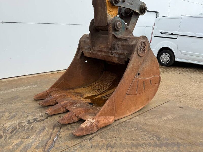 Pelle sur chenille Liebherr R946LC - Automatic Greasing / Rear + Side Camera: photos 18