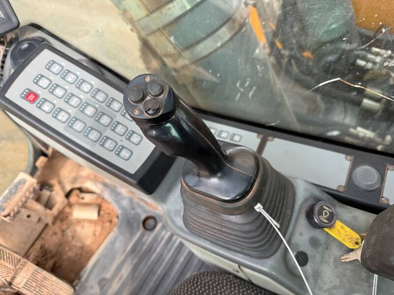 Pelle sur chenille Liebherr R946LC - Automatic Greasing / Rear + Side Camera: photos 11