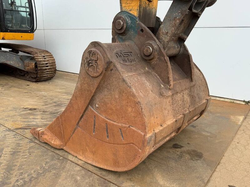 Pelle sur chenille Liebherr R946LC - Automatic Greasing / Rear + Side Camera: photos 19