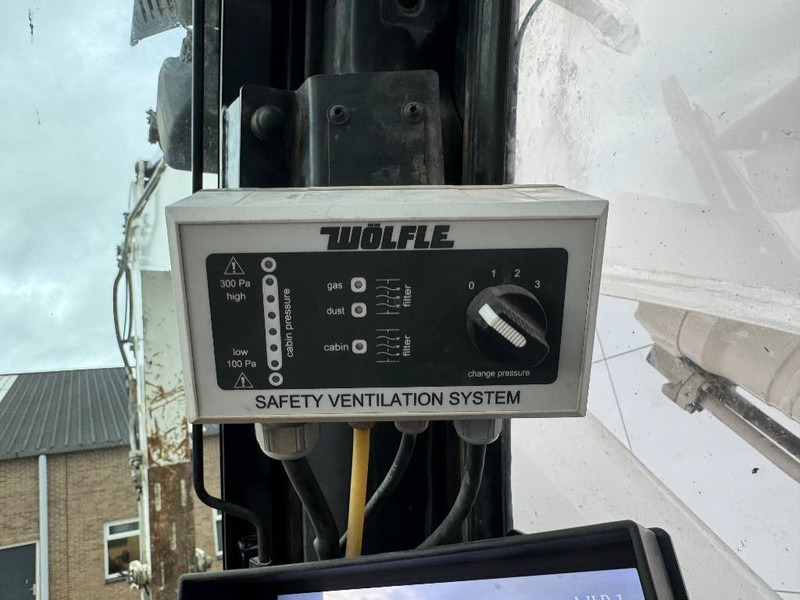 Pelle sur chenille Liebherr R946LC - Hammer Lines / Quick Coupler: photos 14