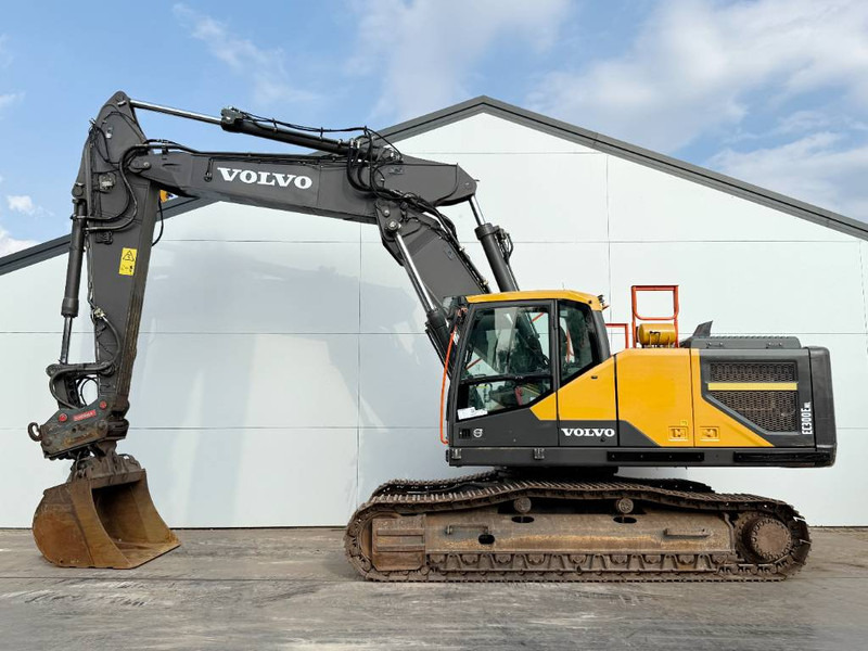 Volvo EC300ENL - Oilquick / Triple Boom / Tilting Bucket - Pelle sur chenille: photos 1 Volvo EC300ENL - Oilquick / Triple Boom / Tilting Bucket - Pelle sur chenille: photos 1