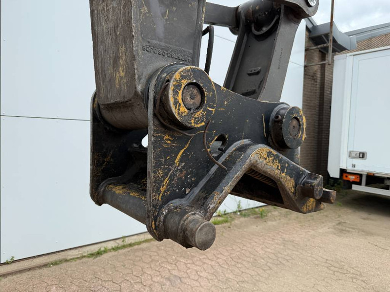 Pelle sur pneus Volvo EW180C - Dutch Machine / Triple Boom: photos 15