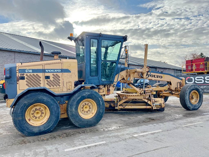 Volvo G740B - Good Working Condition / Multiple Units - Niveleuse: photos 4 Volvo G740B - Good Working Condition / Multiple Units - Niveleuse: photos 4