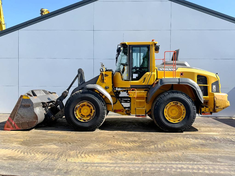 Volvo L120H - 3rd Function / Weight System - Chargeuse sur pneus: photos 1 Volvo L120H - 3rd Function / Weight System - Chargeuse sur pneus: photos 1