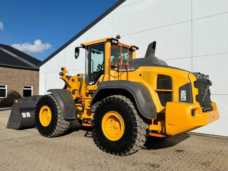 Volvo L120H - 3rd Function / Weight System - Chargeuse sur pneus: photos 3 Volvo L120H - 3rd Function / Weight System - Chargeuse sur pneus: photos 3