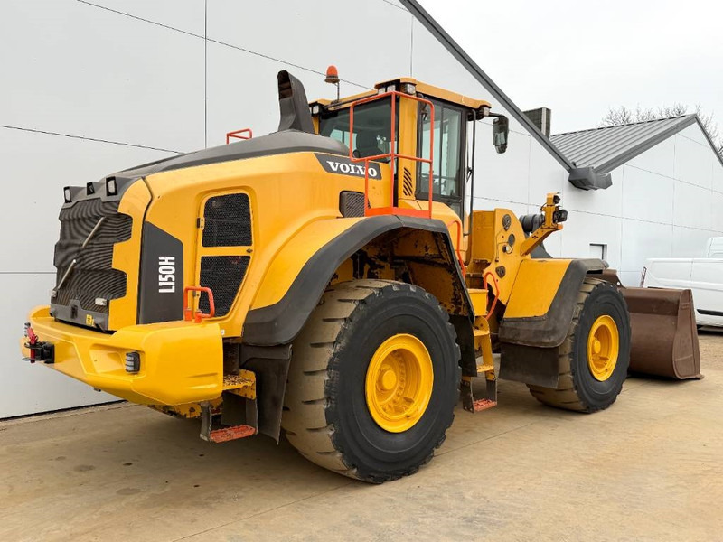 Volvo L150H - Weight System / Backup Camera - Chargeuse sur pneus: photos 5 Volvo L150H - Weight System / Backup Camera - Chargeuse sur pneus: photos 5