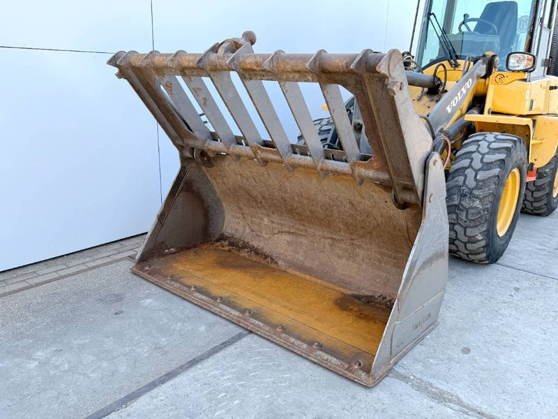 Chargeuse sur pneus Volvo L30G - German Machine / 3rd Function: photos 13