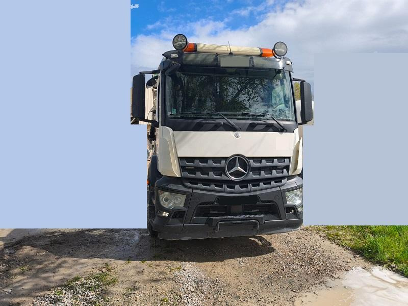 Mercedes Actros 3243 - Camion avec nacelle: photos 1 Mercedes Actros 3243 - Camion avec nacelle: photos 1