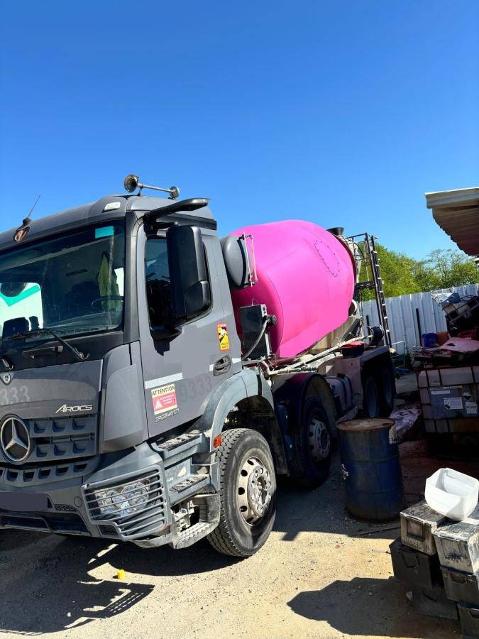 Mercedes Arocs 3240 - Camion malaxeur: photos 3 Mercedes Arocs 3240 - Camion malaxeur: photos 3