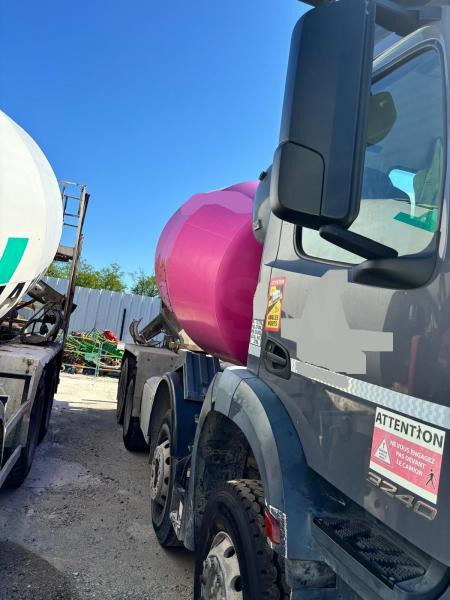 Mercedes Arocs 3240 - Camion malaxeur: photos 2 Mercedes Arocs 3240 - Camion malaxeur: photos 2
