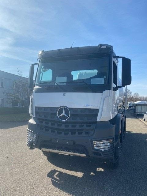Mercedes Arocs 4145 - Camion malaxeur: photos 3 Mercedes Arocs 4145 - Camion malaxeur: photos 3